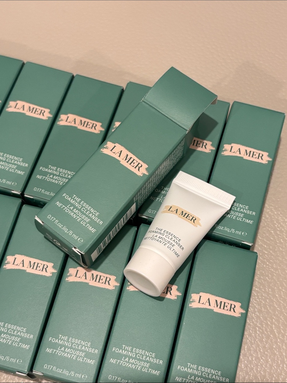 La Mer Mini foaming cleanser (5mlx16 tubes) - Picture 2 of 3